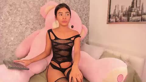 Mia online show from 07/03/26, 02:29
