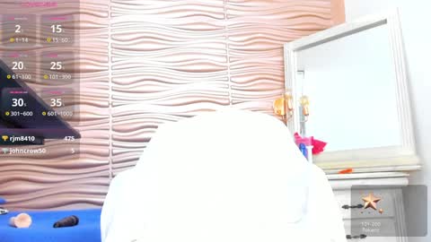 Mariana online show from 12/23/24, 01:40