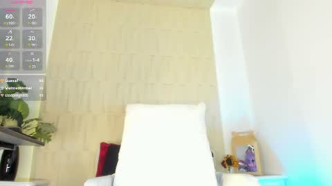 Snapshot of mia_pineda chatting on 06/09/26, 10:16 Mariana online show from 06/09/26, 10:16