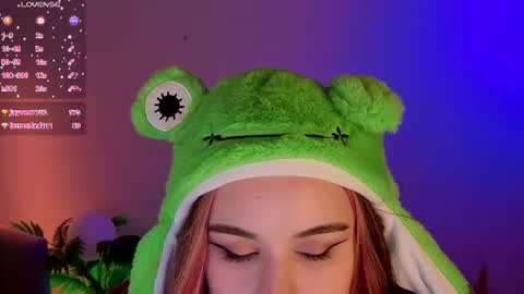 Mia online show from 06/11/26, 02:53
