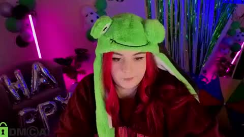 Mia online show from 06/25/26, 01:38
