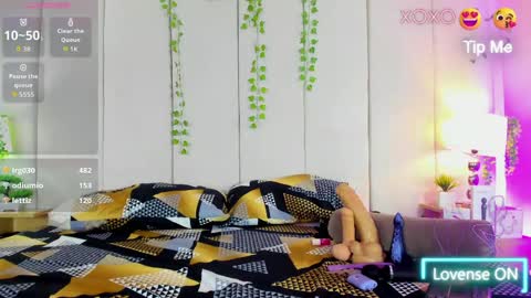 Snapshot of mia_rousse25 chatting on 05/03/26, 11:27 mia rousse25 online show from 05/03/26, 11:27
