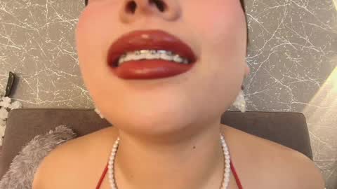 Mia Roux online show from 02/08/25, 01:00