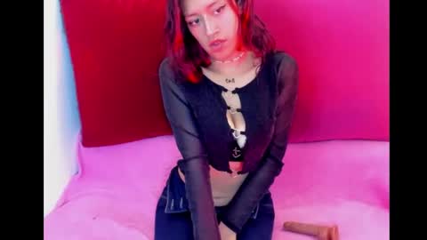 Mia . online show from 10/30/25, 01:23