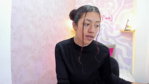 Mia . online show from 05/20/26, 12:44