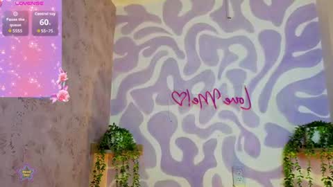 Mia . online show from 06/26/26, 12:31