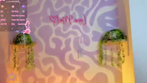 Mia . online show from 07/07/26, 12:31