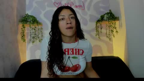 Mia . online show from 07/18/26, 11:47