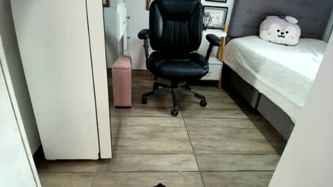 Mia Sepulveda online show from 06/12/26, 03:22