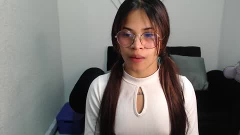 mia_sexgirl online show from 09/18/25, 12:40