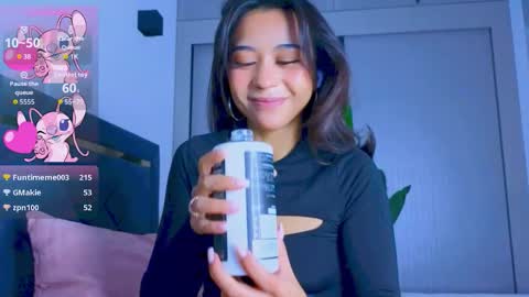 Mia online show from 10/05/25, 05:00