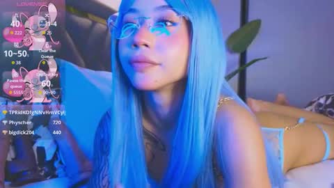 Mia online show from 11/30/25, 03:16