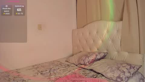 Snapshot of mia_sky_1 chatting on 10/03/25, 01:24 Mia Sky online show from 10/03/25, 01:24