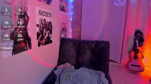 Snapshot of mia_sky_1 chatting on 10/28/25, 11:07 Mia Sky online show from 10/28/25, 11:07