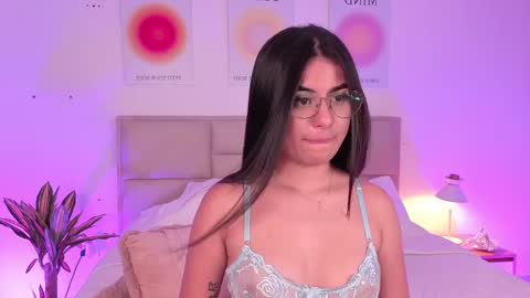 Snapshot of mia_stone2 chatting on 12/21/24, 05:36 MIA online show from 12/21/24, 05:36