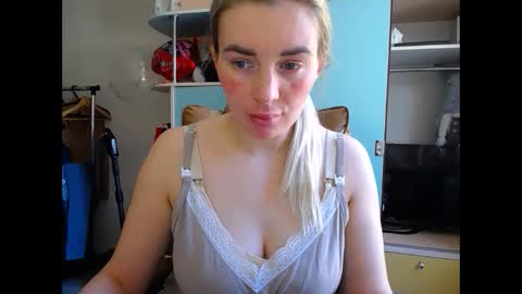 Mia. online show from 02/21/26, 01:56