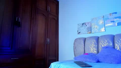mia_sweetie1 online show from 07/09/26, 07:18