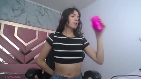 mia_swift_ch online show from 10/31/25, 03:18