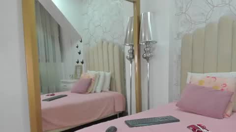 Snapshot of mia_tentacion__ chatting on 06/09/26, 03:40 mia_tentacion__ online show from 06/09/26, 03:40