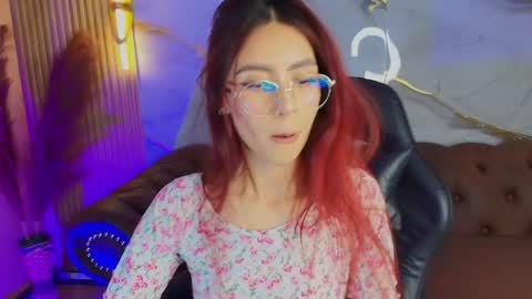 Mia online show from 10/29/25, 02:08