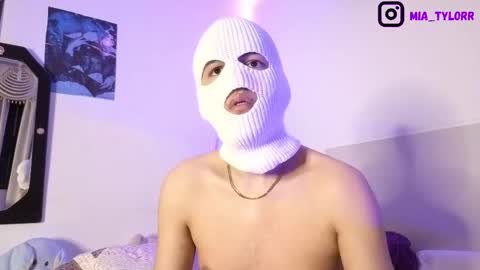 Mia Tylor online show from 06/05/26, 06:52