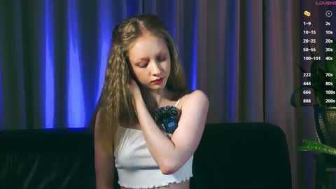 Mia online show from 10/15/25, 03:12