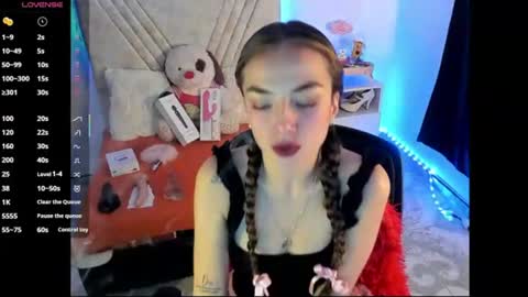 Mia Victoria online show from 07/15/26, 06:02
