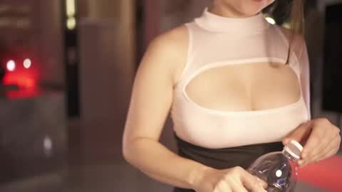 VixenMia online show from 05/13/26, 03:59