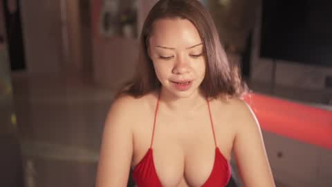 VixenMia online show from 05/17/26, 03:59
