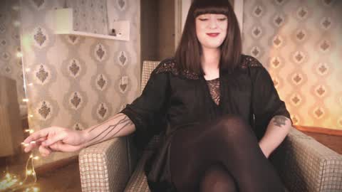 Snapshot of mia_wallase chatting on 04/05/26, 07:55 mia_wallase online show from 04/05/26, 07:55
