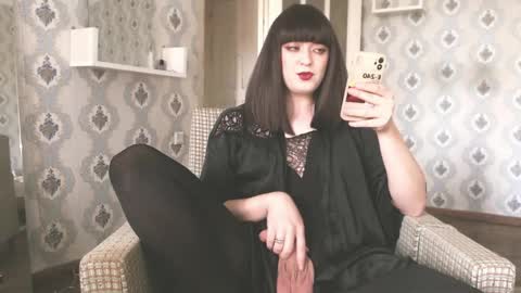 Snapshot of mia_wallase chatting on 04/19/26, 07:40 mia_wallase online show from 04/19/26, 07:40