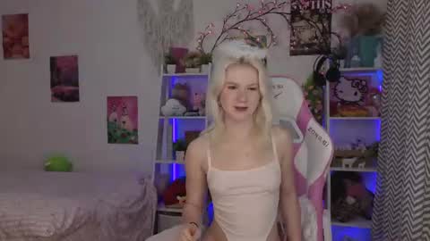Mia online show from 07/02/26, 03:17