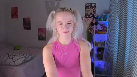 Mia online show from 07/20/26, 03:21