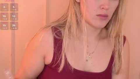 Mia White  online show from 05/25/26, 02:12
