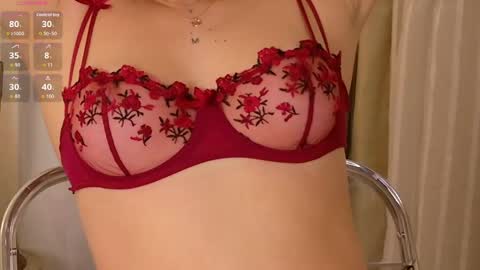 Mia White  online show from 06/07/26, 12:31