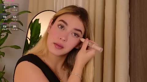 Snapshot of mia_white11 chatting on 07/16/26, 01:28 Mia White online show from 07/16/26, 01:28