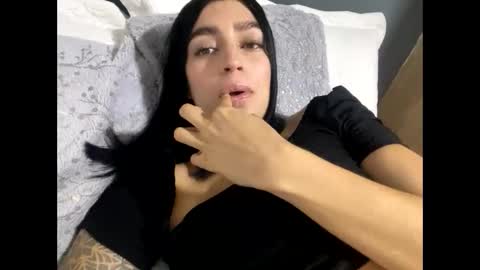 IG  isabelvp185 online show from 09/18/25, 05:26