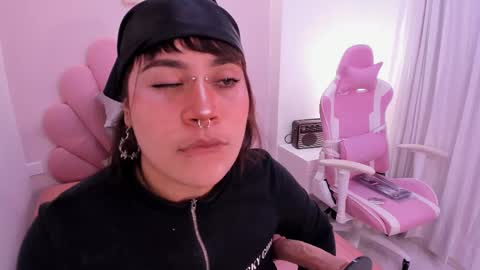 mia_yeager online show from 10/08/25, 04:10