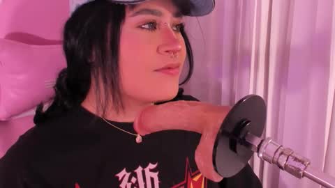 mia_yeager online show from 10/22/25, 04:13