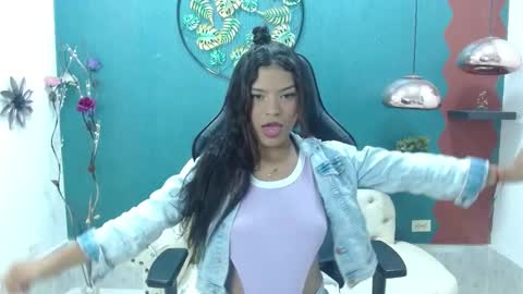 Mia online show from 02/10/25, 12:19