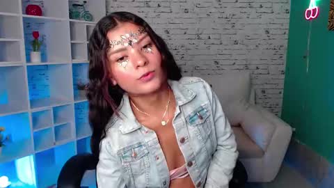 Mia online show from 03/01/25, 11:15