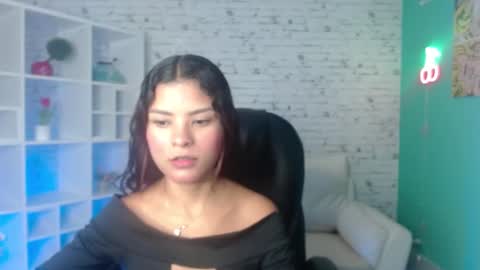 Mia online show from 03/09/25, 11:35