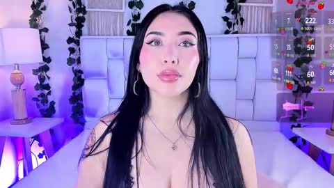 Snapshot of miaa_gh1 chatting on 11/15/25, 12:02 Mia online show from 11/15/25, 12:02