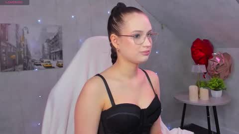 Snapshot of miaa_hill chatting on 03/07/26, 09:17 Mia online show from 03/07/26, 09:17