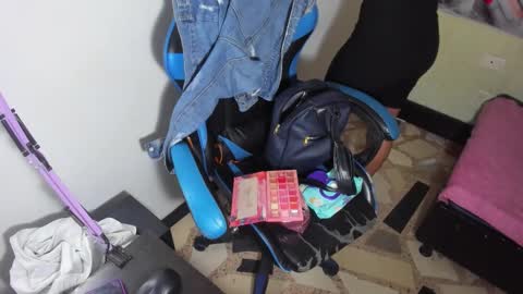       online show from 10/31/25, 12:50