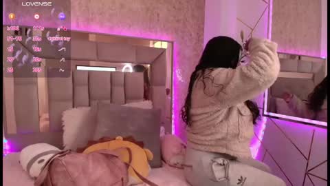 miaa_smiith1 online show from 01/10/25, 11:43