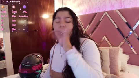 miaa_smiith1 online show from 02/22/25, 12:08