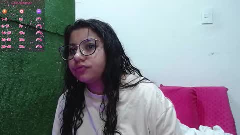 miaa_smiith1 online show from 11/04/25, 10:03