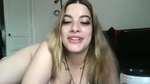 Mia Moji online show from 05/26/26, 12:56