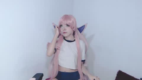 Mia online show from 02/06/25, 07:40
